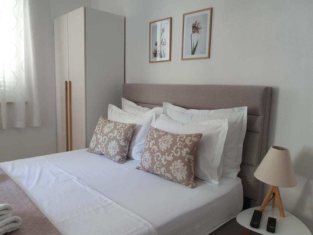 Apartmani Eterovic Baska Voda Bagian luar foto