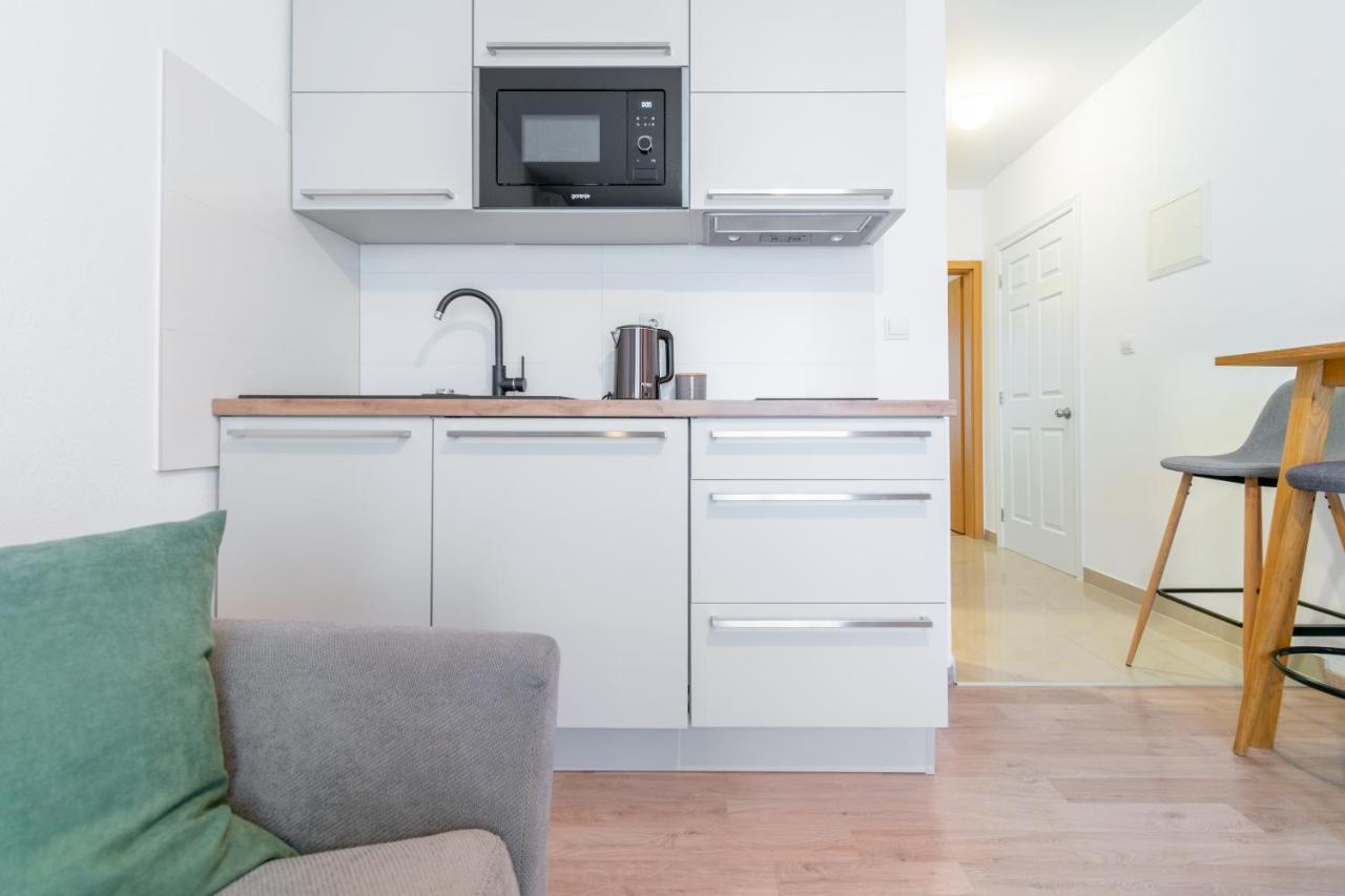 Apartmani Eterovic Baska Voda Bagian luar foto