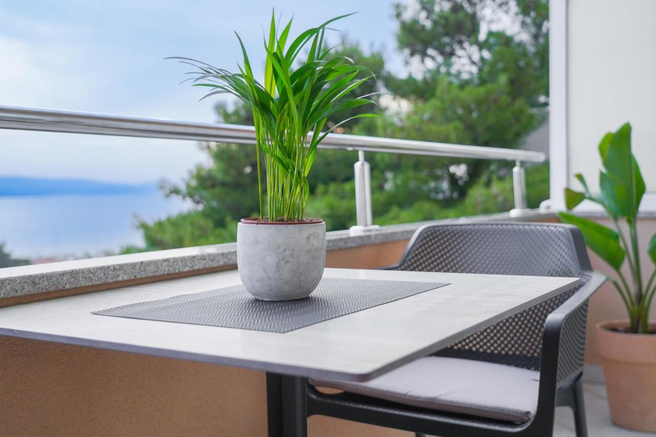 Apartmani Eterovic Baska Voda Bagian luar foto